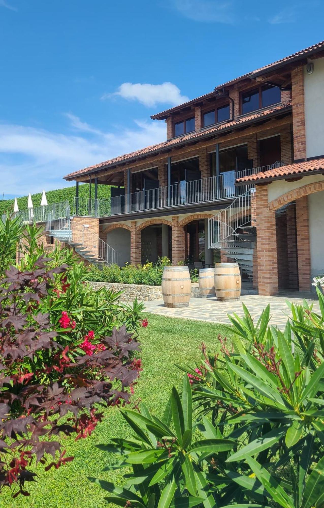 Casa Castella - Adults Only - Langhe Villa Diano dʼAlba Exteriör bild