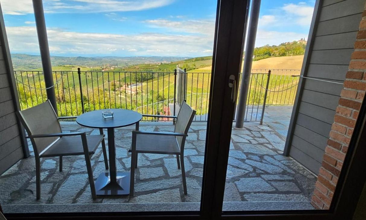 Casa Castella - Adults Only - Langhe Villa Diano dʼAlba Exteriör bild